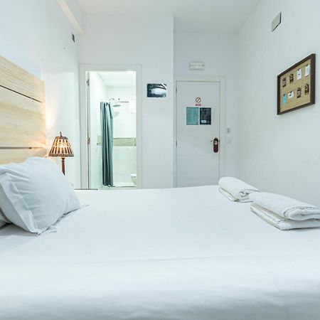Easy Sants By Bossh! (Adults Only) Hostel Βαρκελώνη Εξωτερικό φωτογραφία