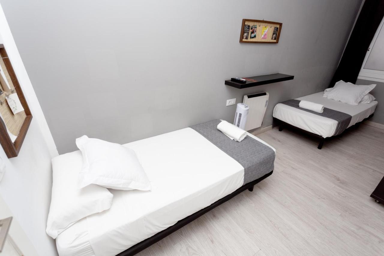 Easy Sants By Bossh! (Adults Only) Hostel Βαρκελώνη Εξωτερικό φωτογραφία