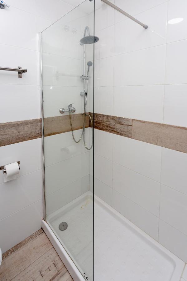 Easy Sants By Bossh! (Adults Only) Hostel Βαρκελώνη Εξωτερικό φωτογραφία