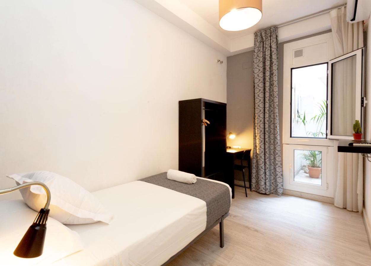 Easy Sants By Bossh! (Adults Only) Hostel Βαρκελώνη Εξωτερικό φωτογραφία