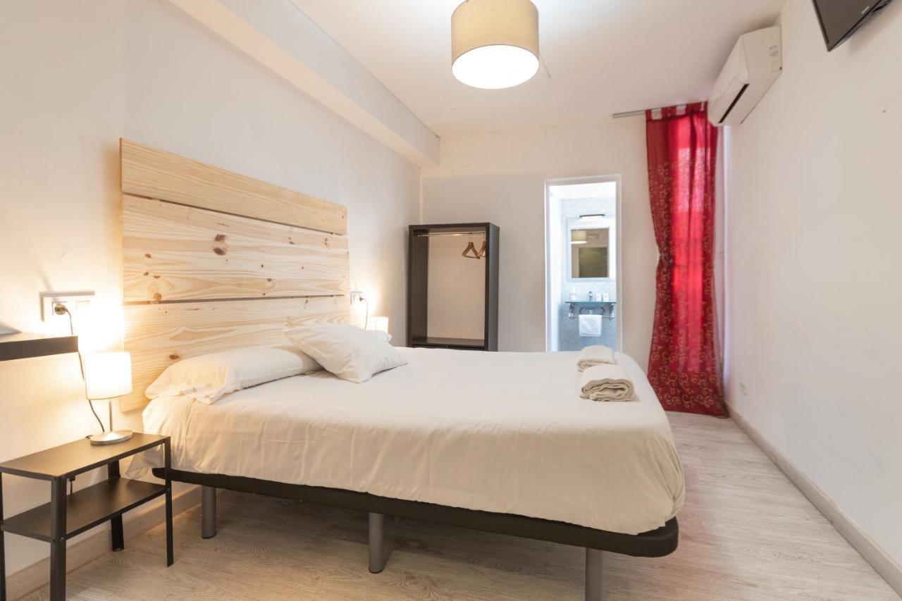 Easy Sants By Bossh! (Adults Only) Hostel Βαρκελώνη Εξωτερικό φωτογραφία